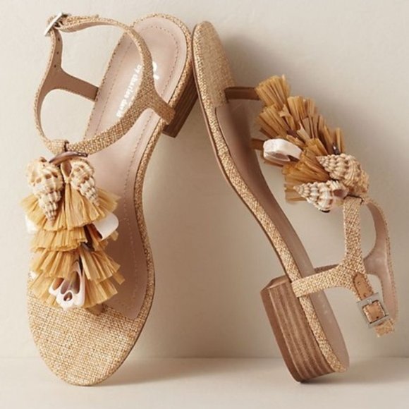 Charles David Shoes - NWT Charles David SEASHELL raffia fringe T sandal